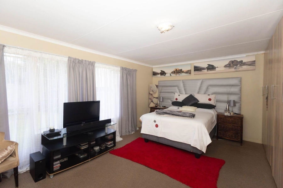 3 Bedroom Property for Sale in Pellissier Free State